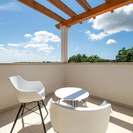 Casa vacanze 3 Bedroom In Kavran